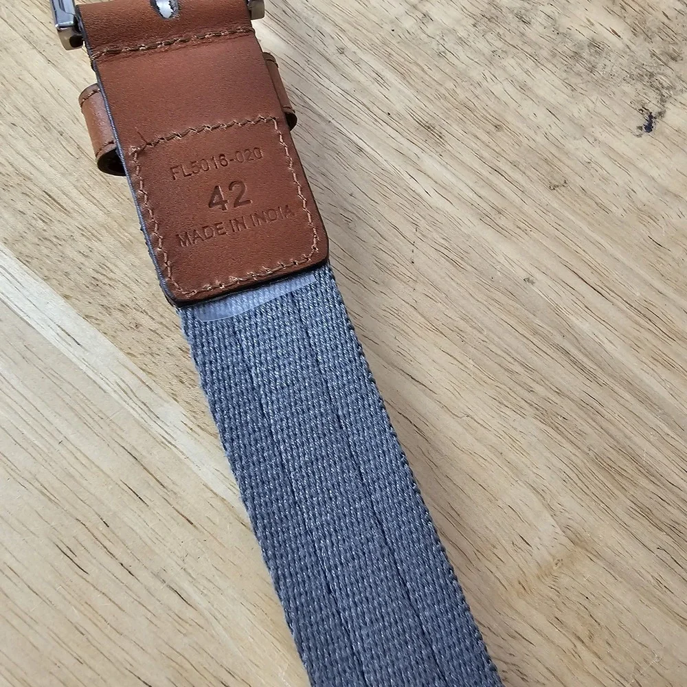 Florsheim Mens Brown Leather Gray Cotton Belt 42 Silvertone Buckle Preppy Office